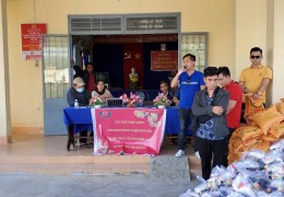 Chương trình thiện nguyện xuân trao yêu thương 2021 của công ty Việt Phát Land